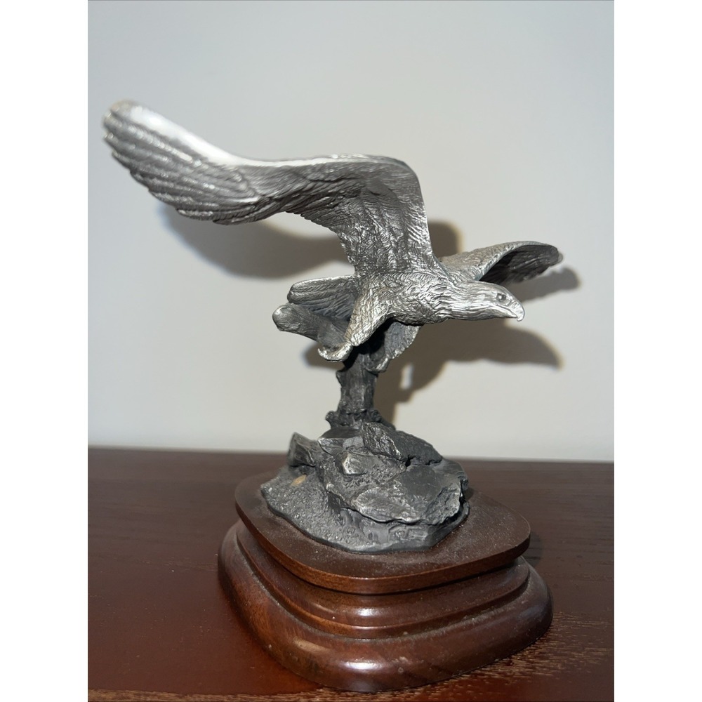 Chilmark 1987 Fine Pewter USA  Eagle Sculpture Figurine Liberty Georges Delodzia